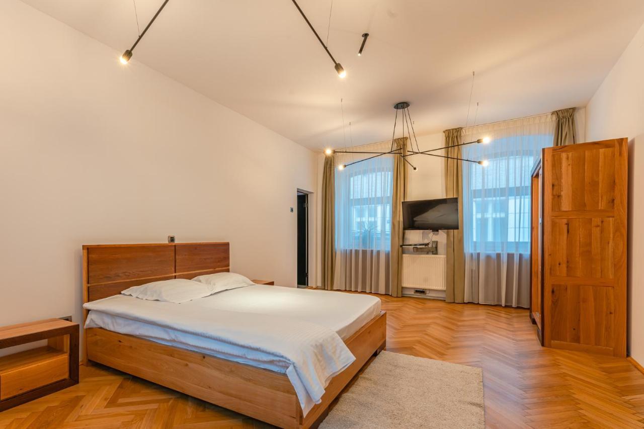 Premium Suites Postavarului Брашов Экстерьер фото