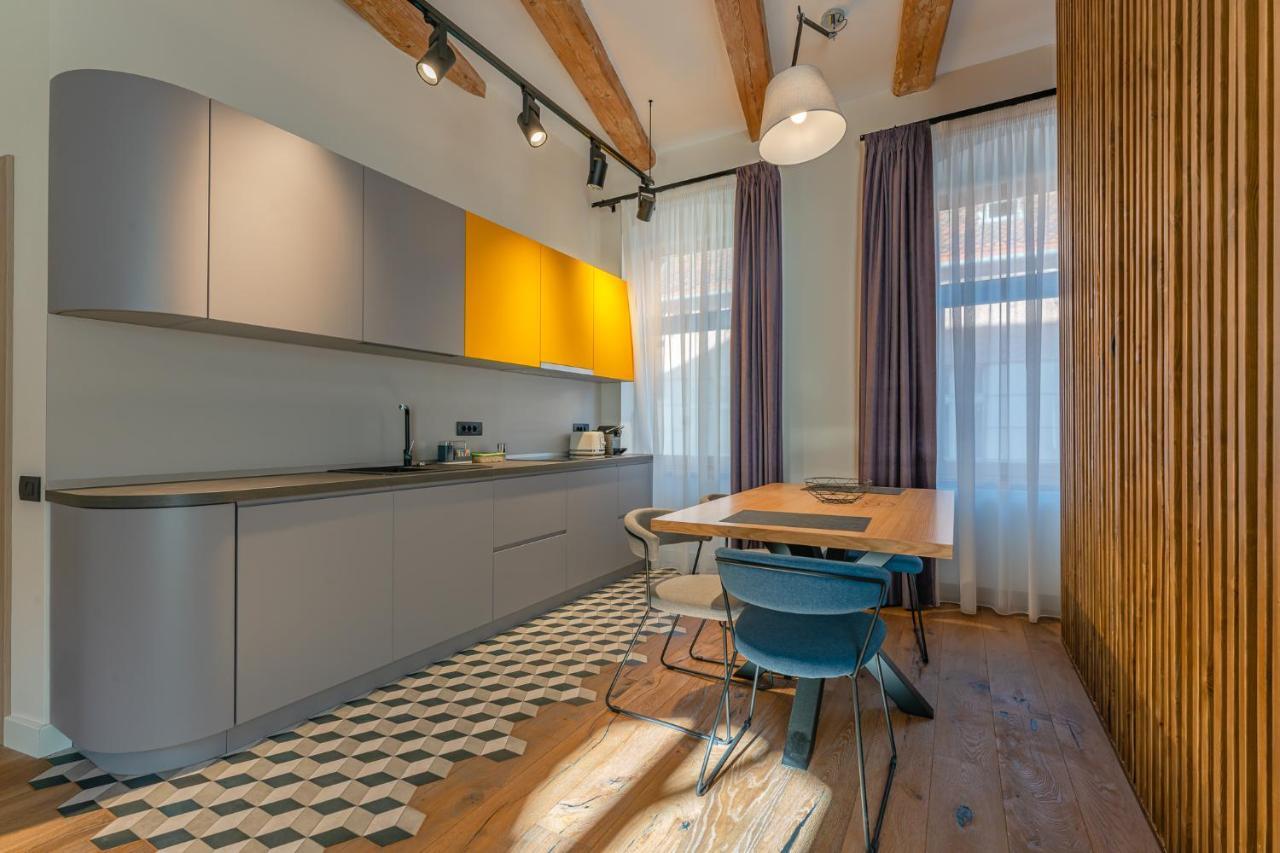 Premium Suites Postavarului Брашов Экстерьер фото
